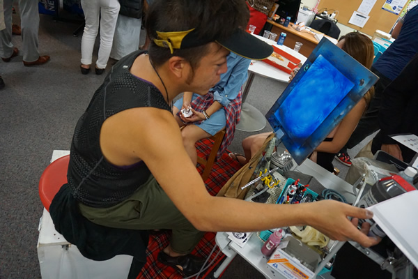 アーティスト　トイさん